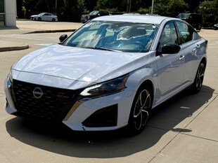 2024 Nissan Altima 2.5 SR Sedan