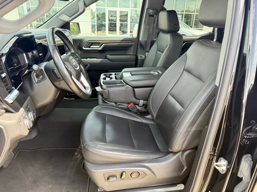 2024 GMC Sierra 1500 SLT - Photo 7
