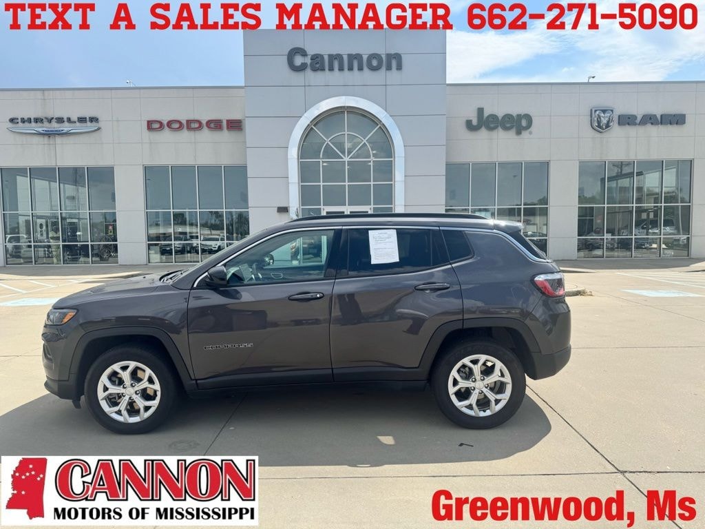 Used 2024 Jeep Compass Latitude SUV