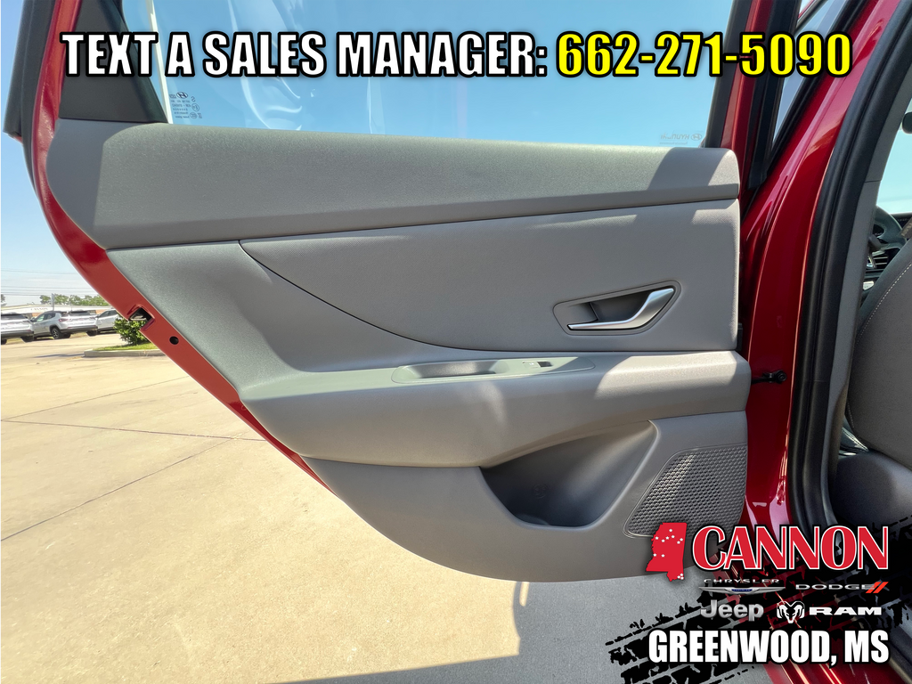 2025 Hyundai Elantra SEL - Photo 17