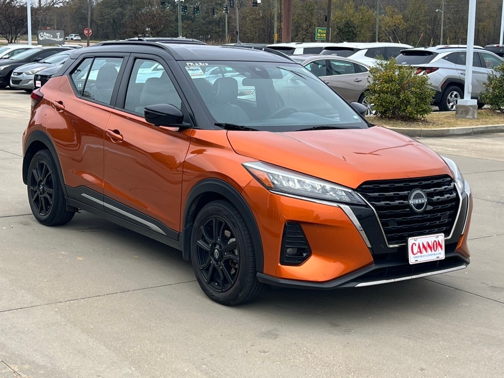 Used 2023 Nissan Kicks SR SUV