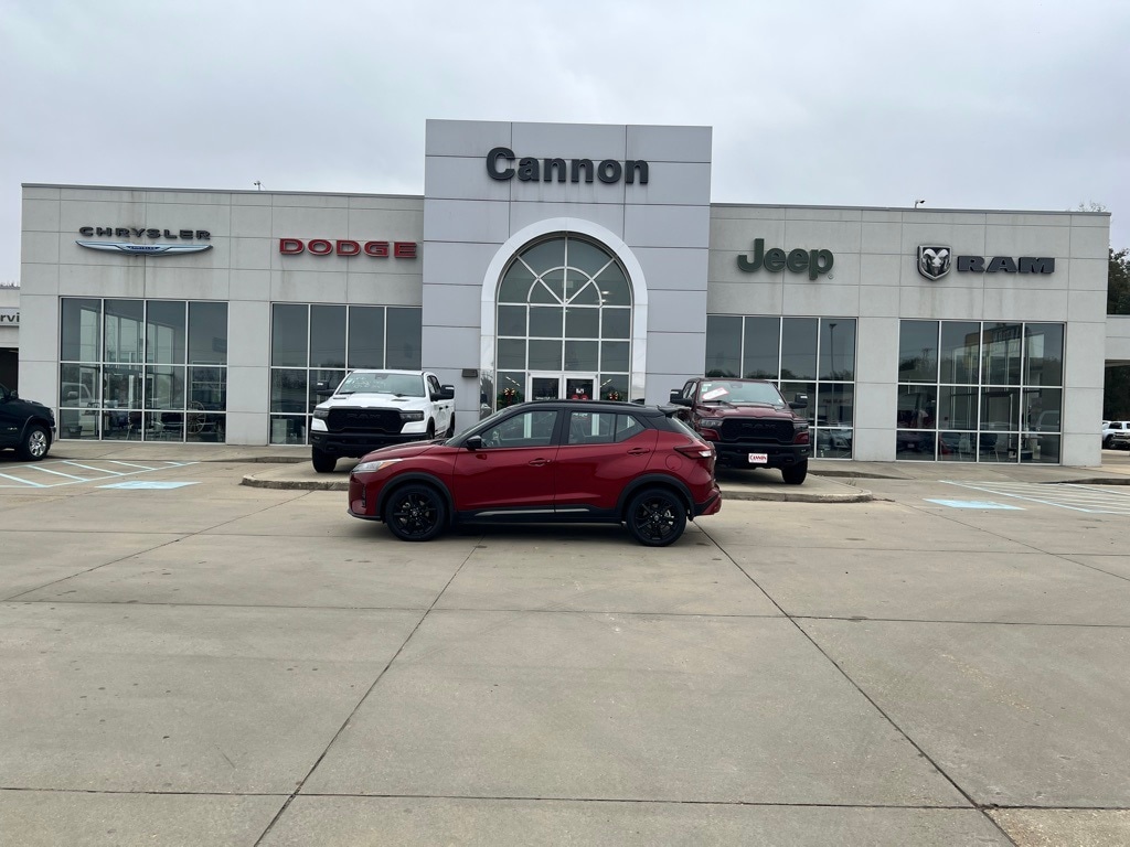 Used 2024 Nissan Kicks SR SUV