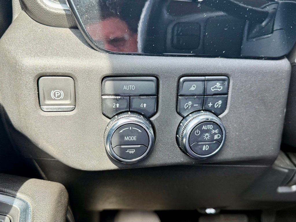 2024 GMC Sierra 1500 SLT - Photo 11