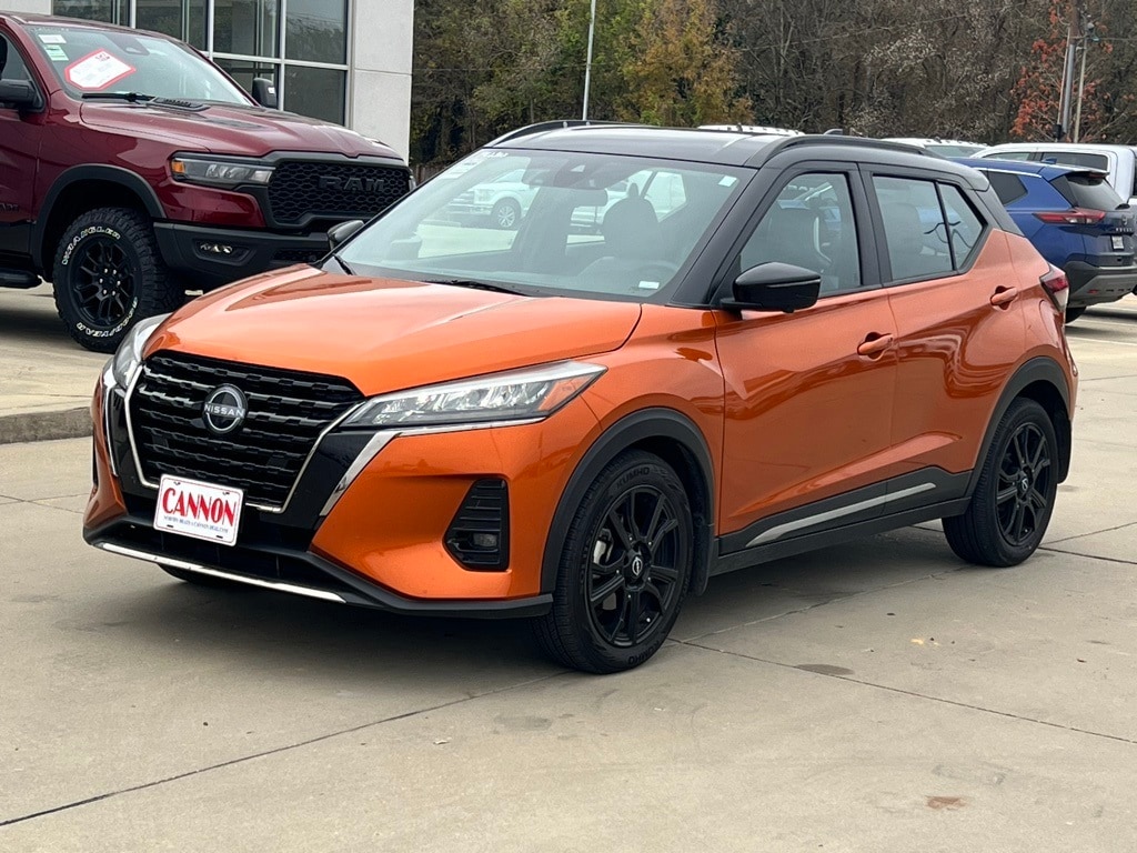 Used 2023 Nissan Kicks SR SUV