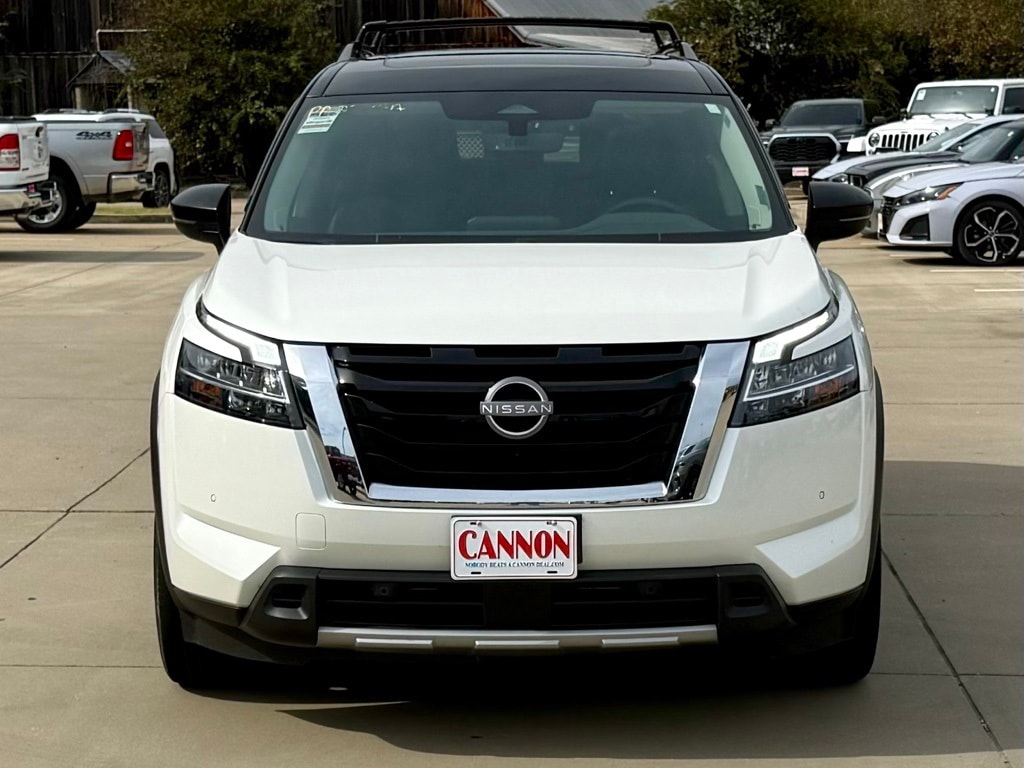 Used 2023 Nissan Pathfinder SL SUV