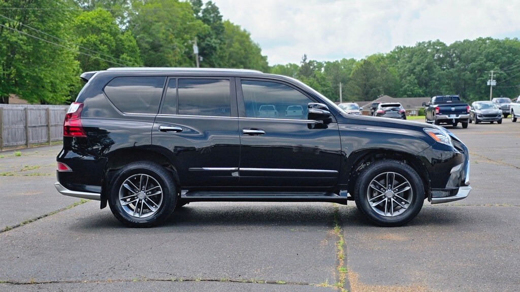 2018 Lexus GX 460 photo 2
