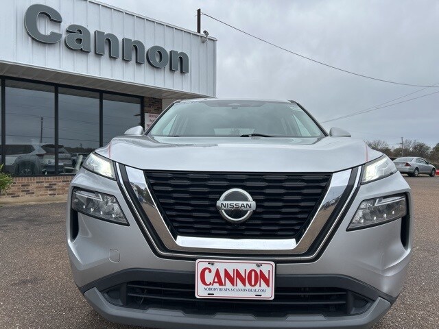 2021 Nissan Rogue SV photo 3