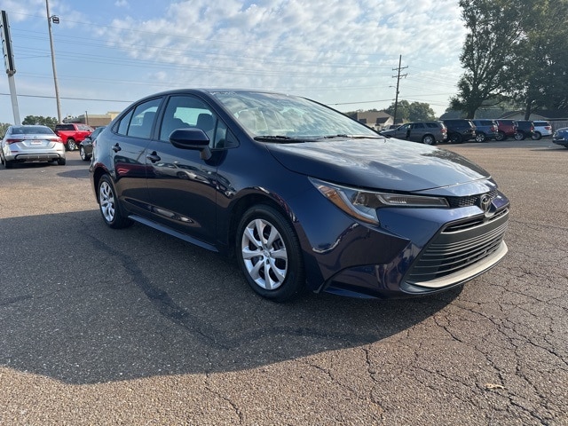 2024 Toyota Corolla LE photo 3