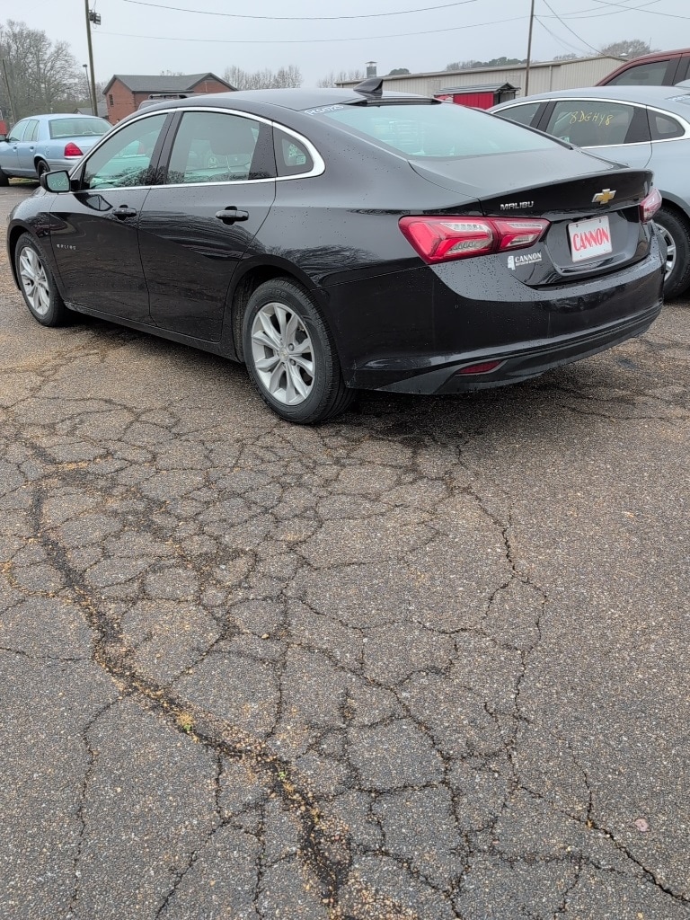 2022 Chevrolet Malibu LT's photo