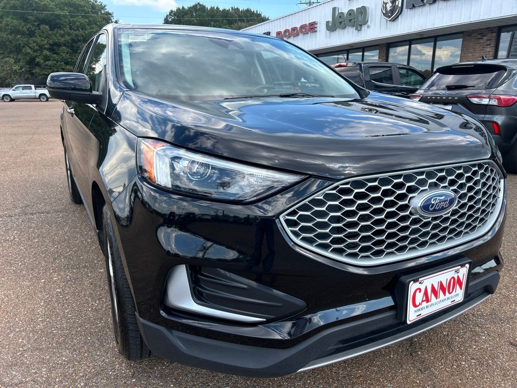2024 Ford Edge SUV 