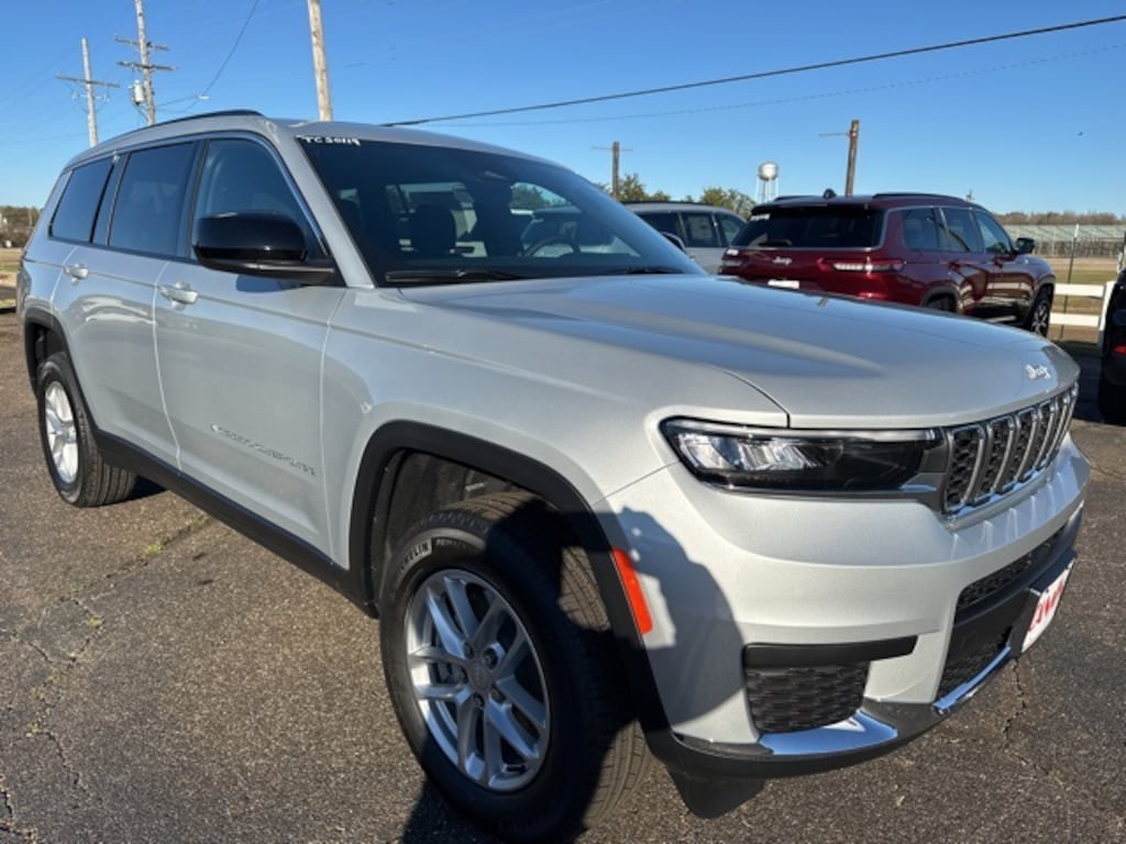 New 2025 Jeep Grand Cherokee L Laredo Sport Utility