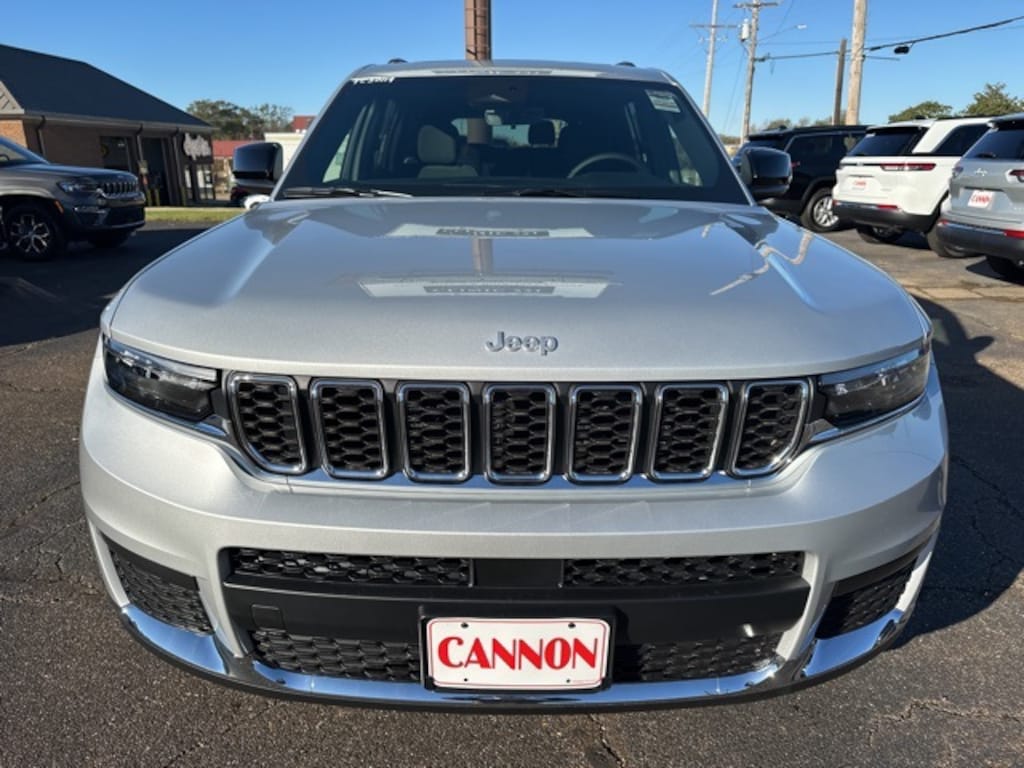 New 2025 Jeep Grand Cherokee L Laredo Sport Utility