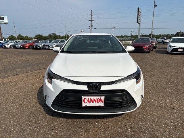 2024 Toyota Corolla LE photo 2