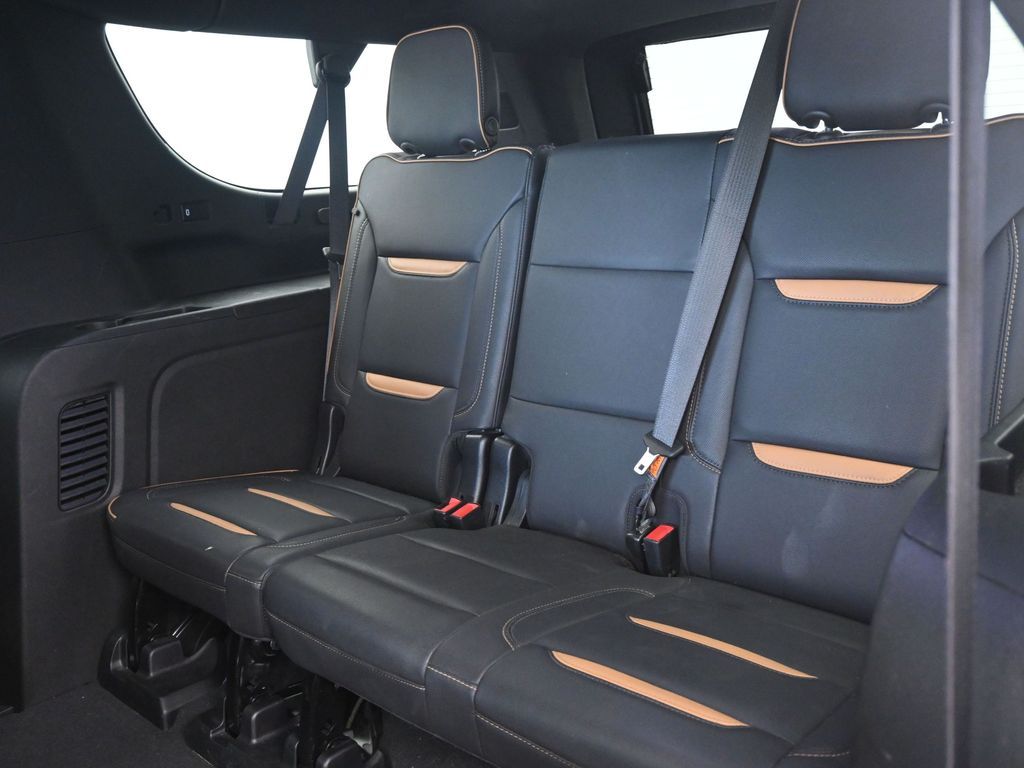 2022 GMC Yukon XL AT4 - Photo 13