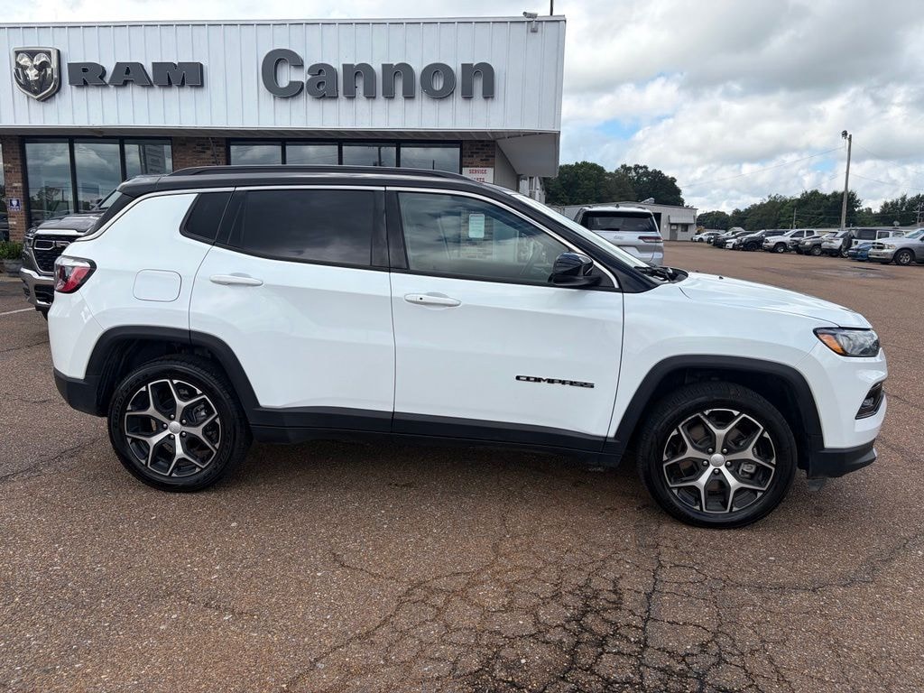 Used 2024 Jeep Compass Limited SUV