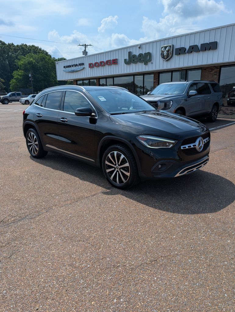 2021 Mercedes-Benz GLA GLA250's photo
