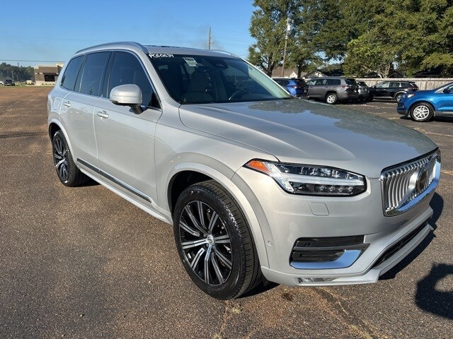 2023 Volvo XC90 AWD Plus photo 3
