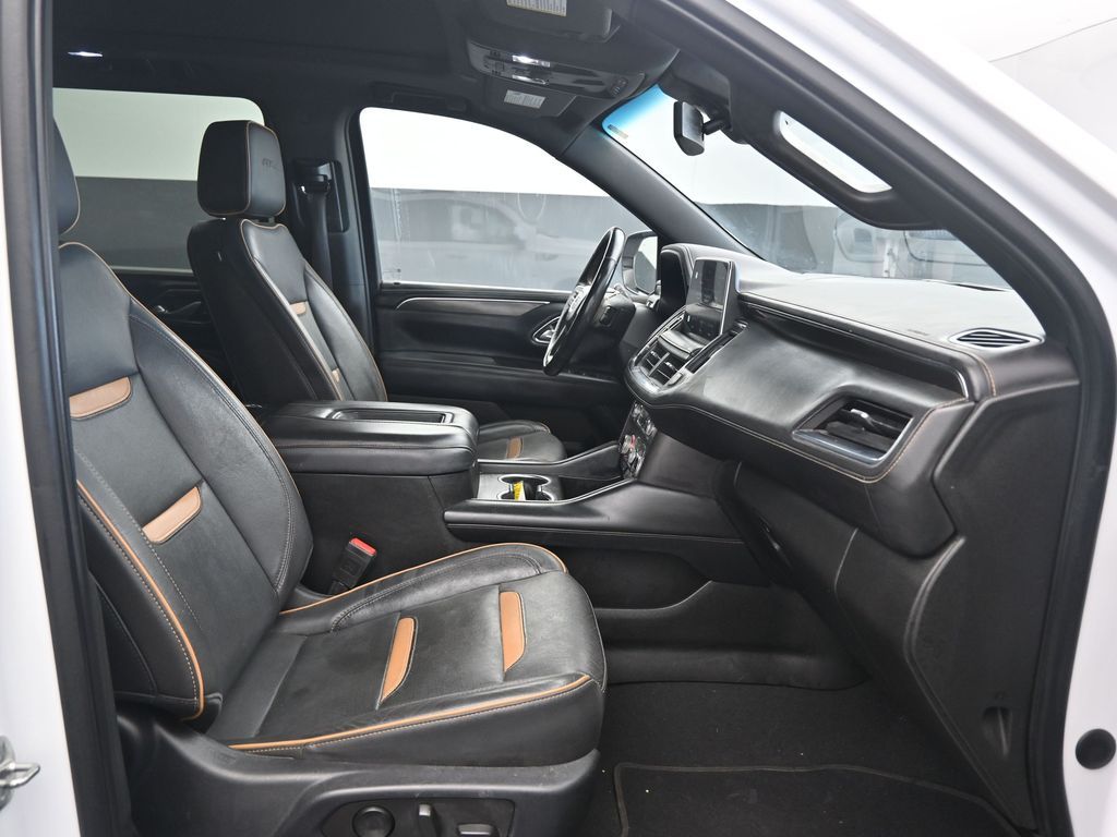2022 GMC Yukon XL AT4 - Photo 10