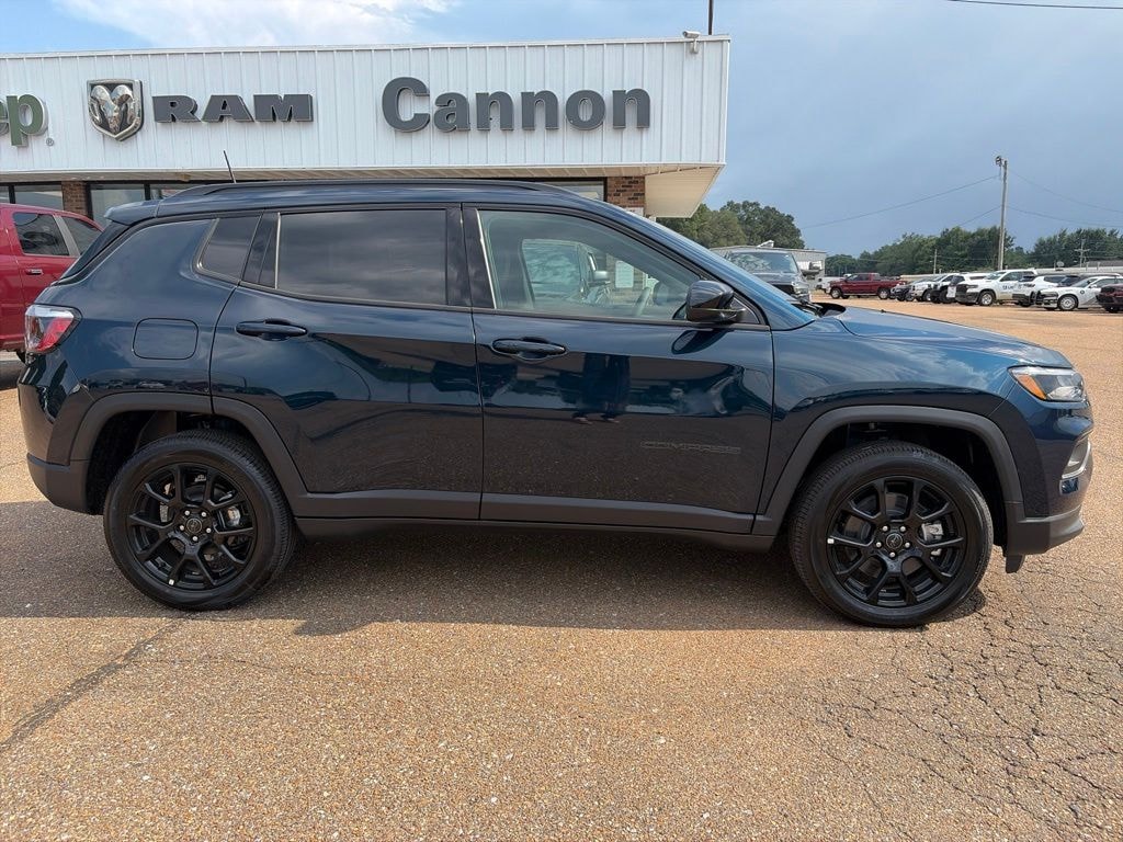 New 2026 Jeep Compass Latitude Sport Utility