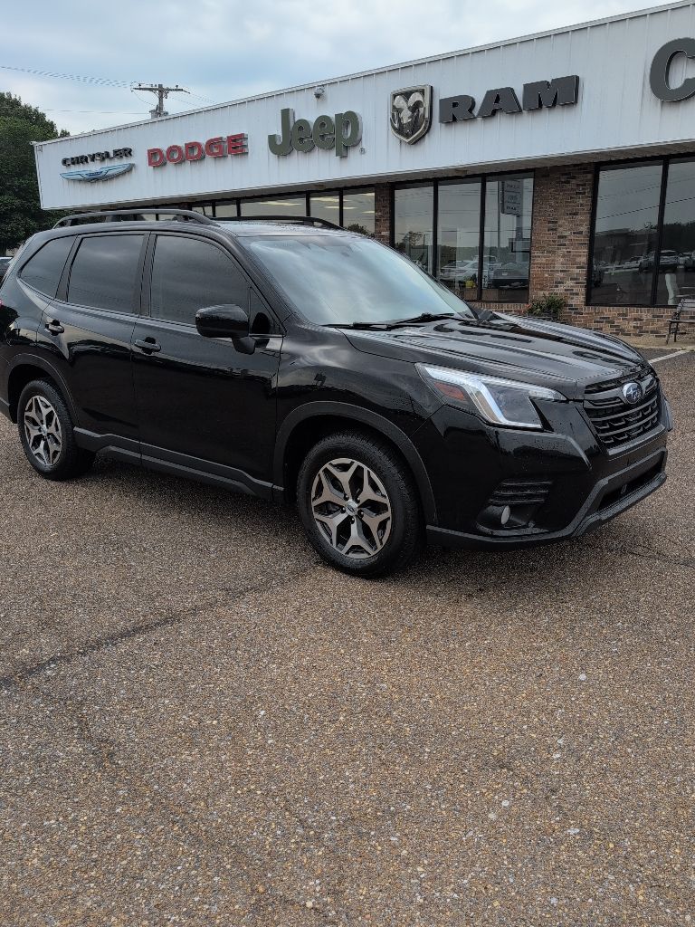 2023 Subaru Forester Premium