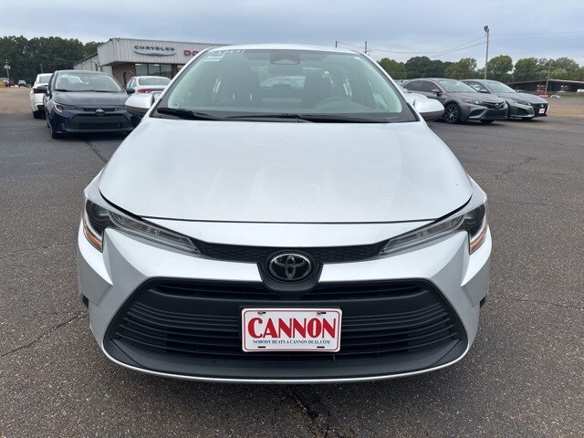 2024 Toyota Corolla LE photo 2