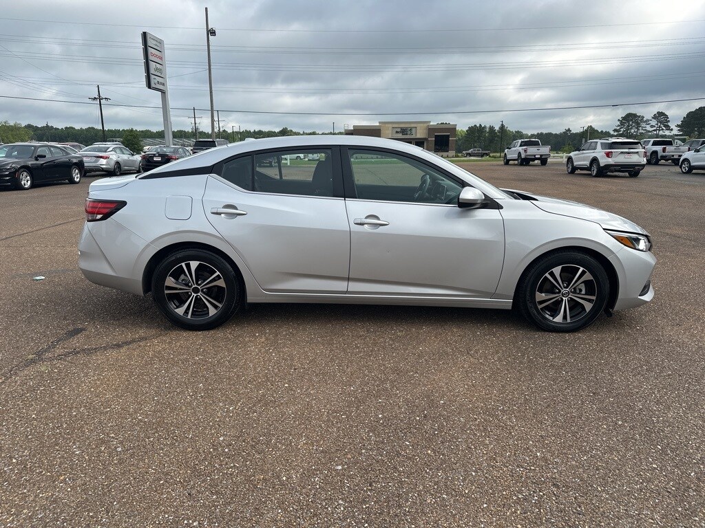 2023 Nissan Sentra SV photo 2