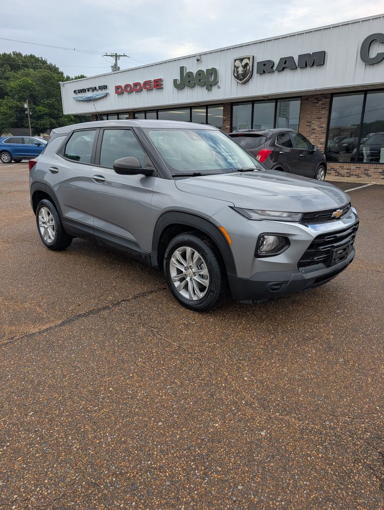 2023 Chevrolet Trailblazer LS's photo