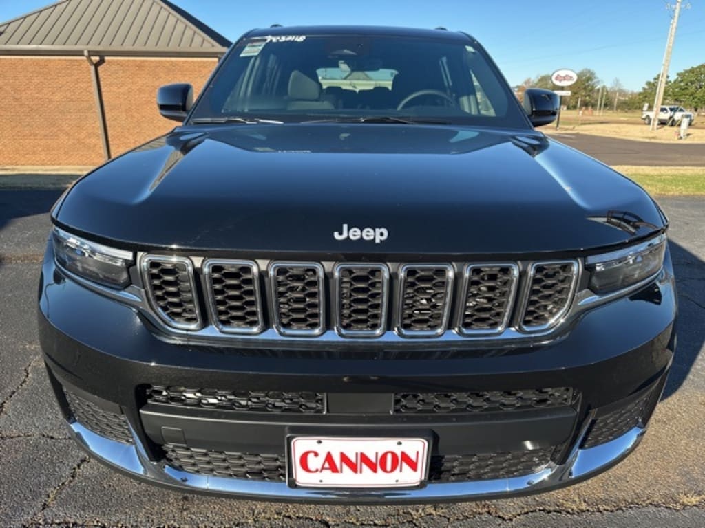 New 2025 Jeep Grand Cherokee L Laredo Sport Utility