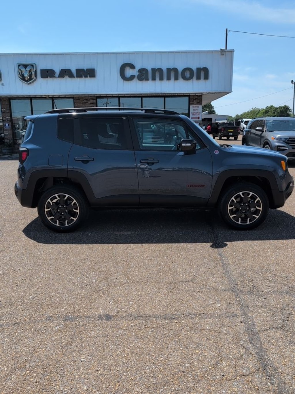 Used 2023 Jeep Renegade Trailhawk SUV