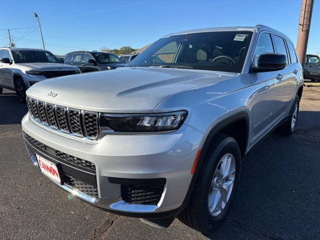 New 2025 Jeep Grand Cherokee L Laredo Sport Utility