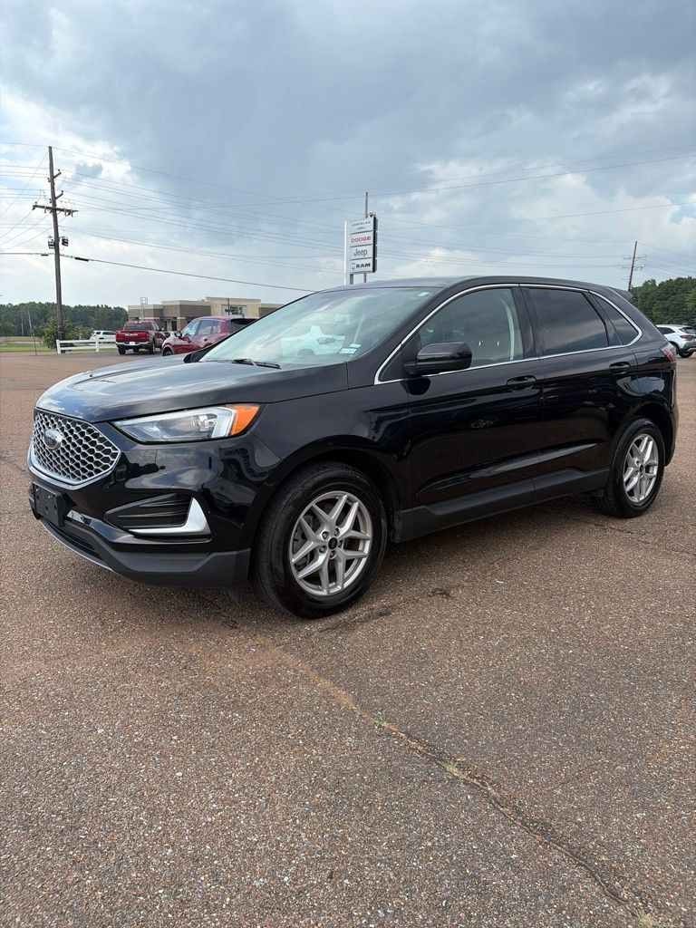 2024 Ford Edge SUV 