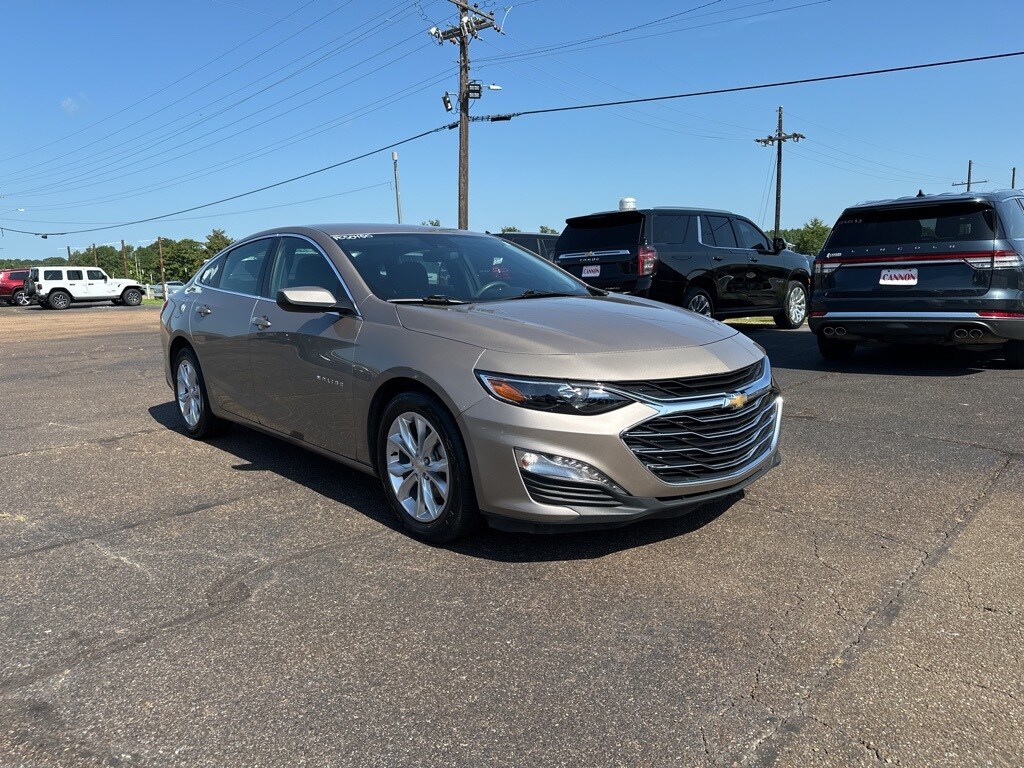 2023 Chevrolet Malibu 1LT photo 3