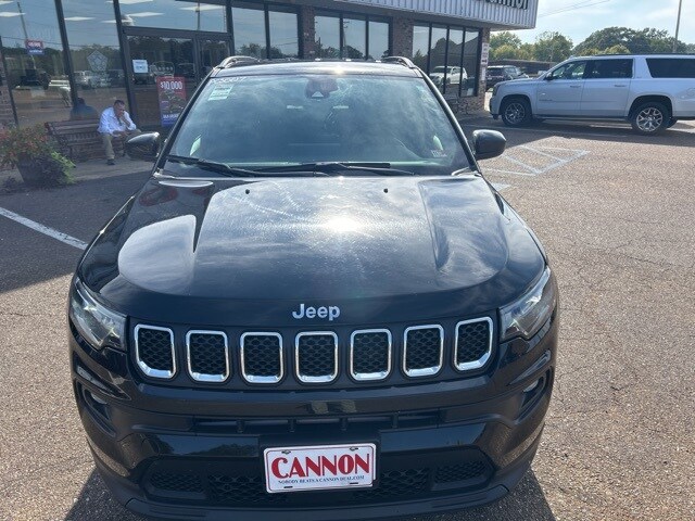 2024 Jeep Compass Latitude photo 4
