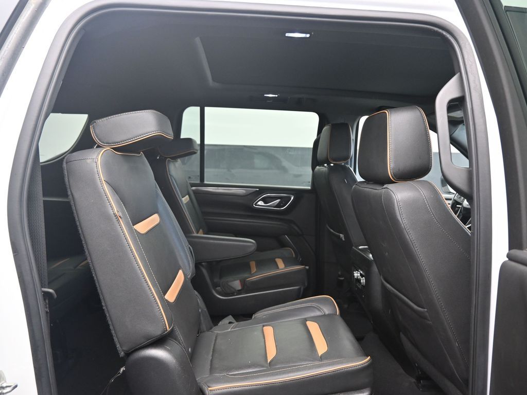 2022 GMC Yukon XL AT4 - Photo 11