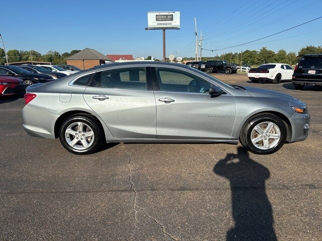 2023 Chevrolet Malibu 1LT photo 4
