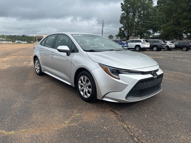 2022 Toyota Corolla LE photo 3