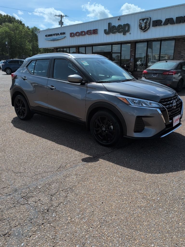 2023 Nissan Kicks SV