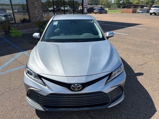 2024 Toyota Camry LE photo 4