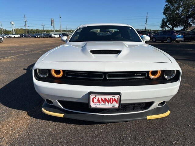 2023 Dodge Challenger GT photo 2