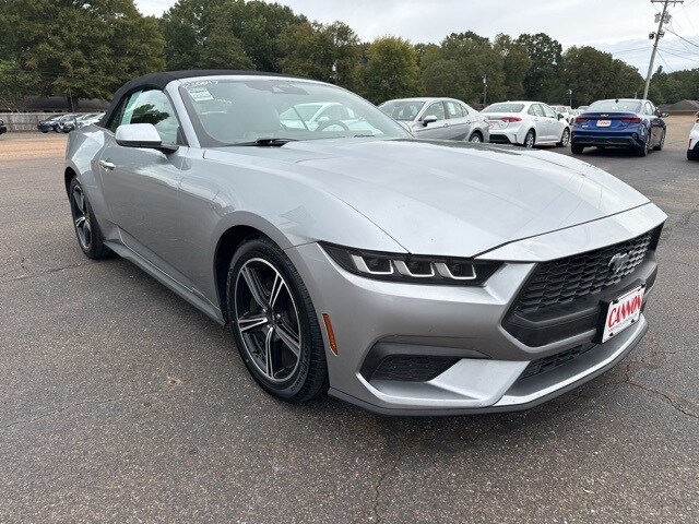 2024 Ford Mustang EcoBoost Premium photo 3