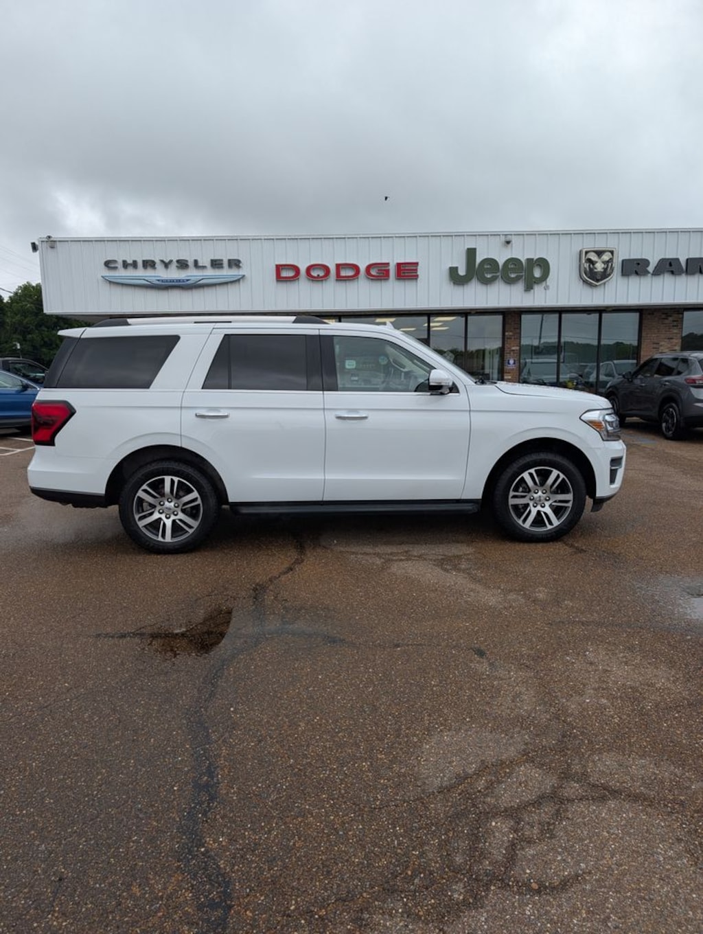 Used 2024 Ford Expedition Limited SUV
