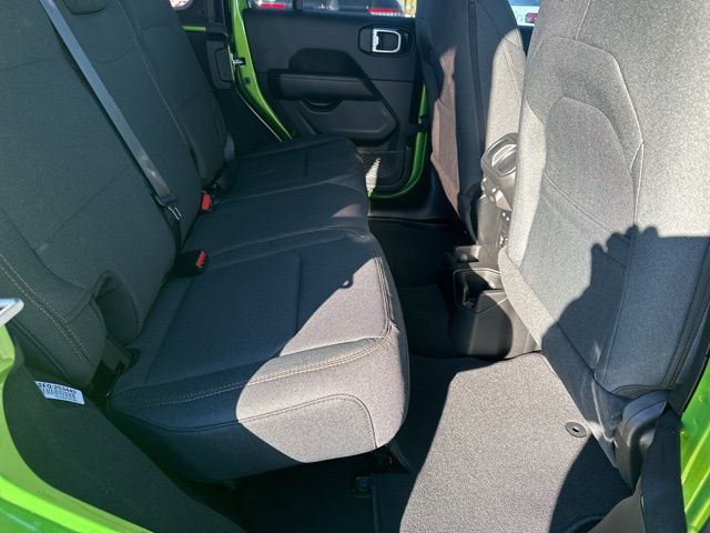 2026 Jeep Wrangler 4-Door Sahara - Photo 15