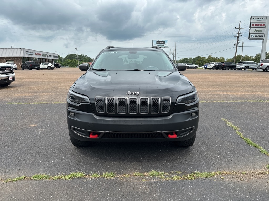 Used 2020 Jeep Cherokee Trailhawk with VIN 1C4PJMBN5LD533194 for sale in Senatobia, MS