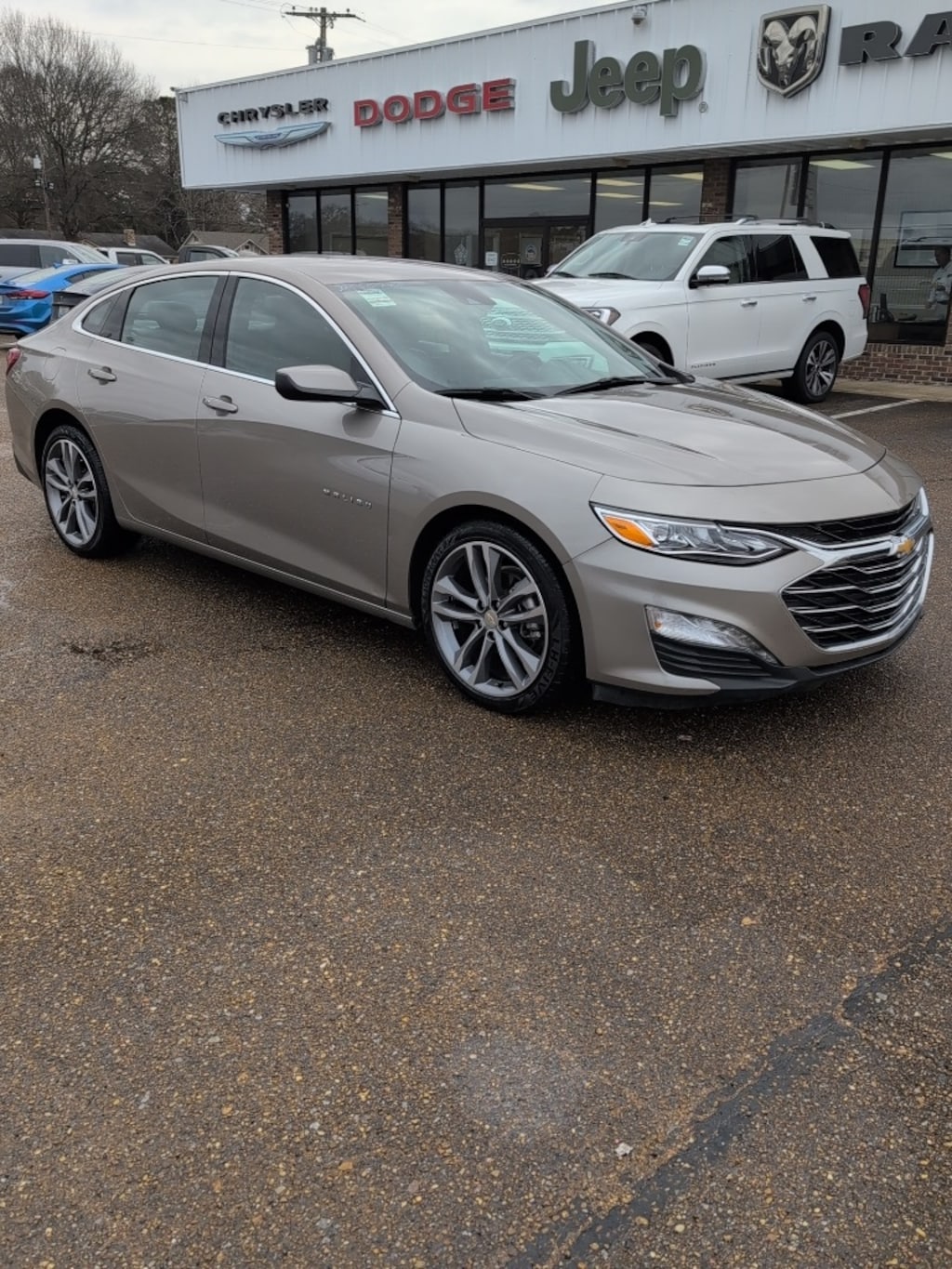 Used 2024 Chevrolet Malibu 2LT Sedan