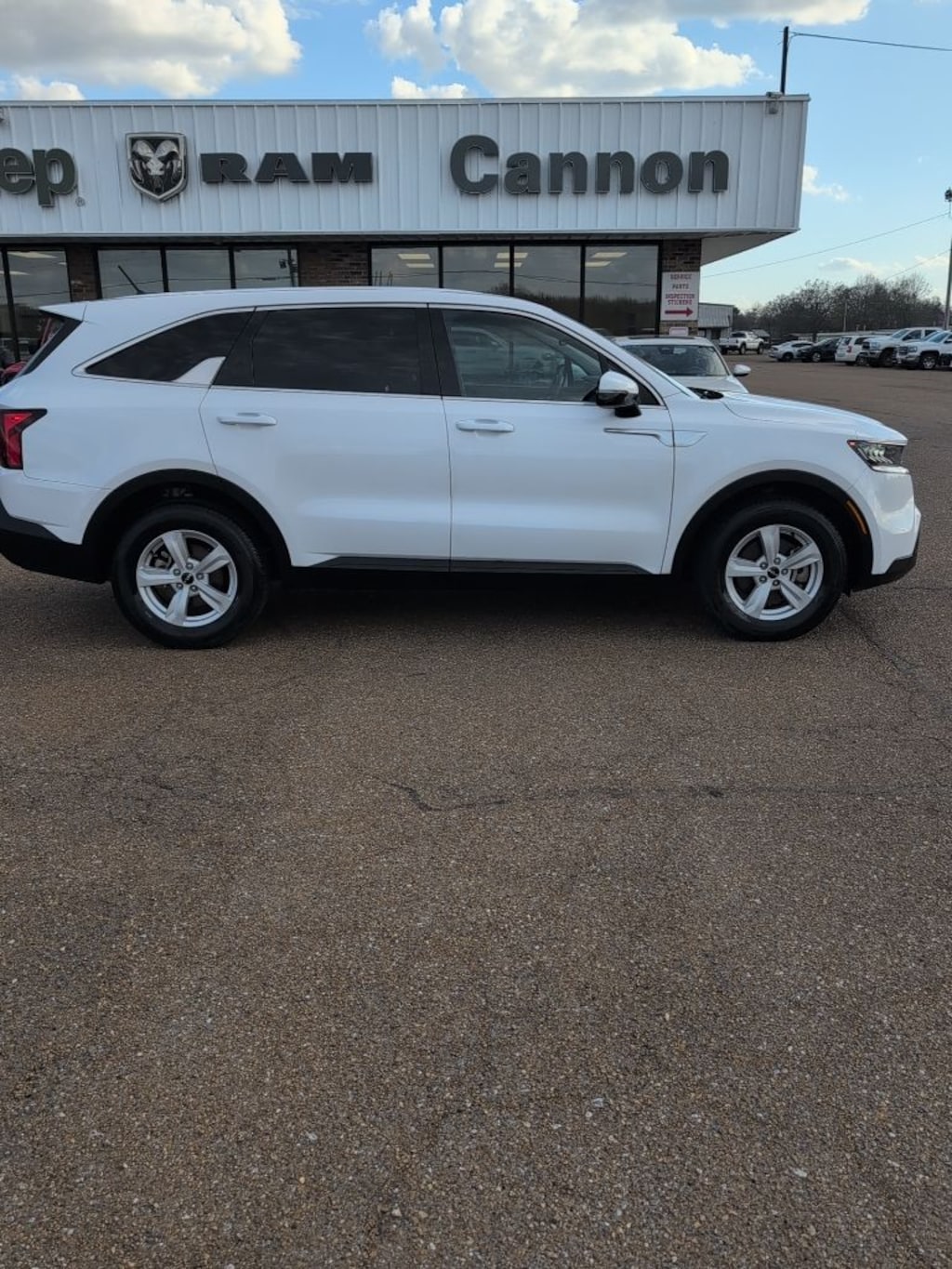 Used 2023 Kia Sorento LX SUV