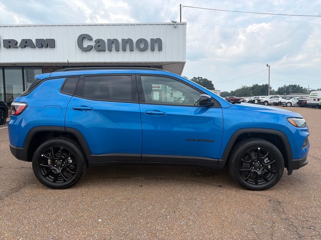 New 2026 Jeep Compass Latitude Sport Utility