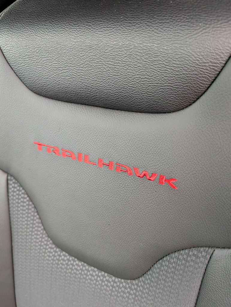 2026 Jeep Compass Trailhawk - Photo 16