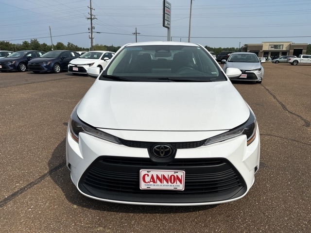 Used 2024 Toyota Corolla LE with VIN 5YFB4MDE3RP110277 for sale in Senatobia, MS