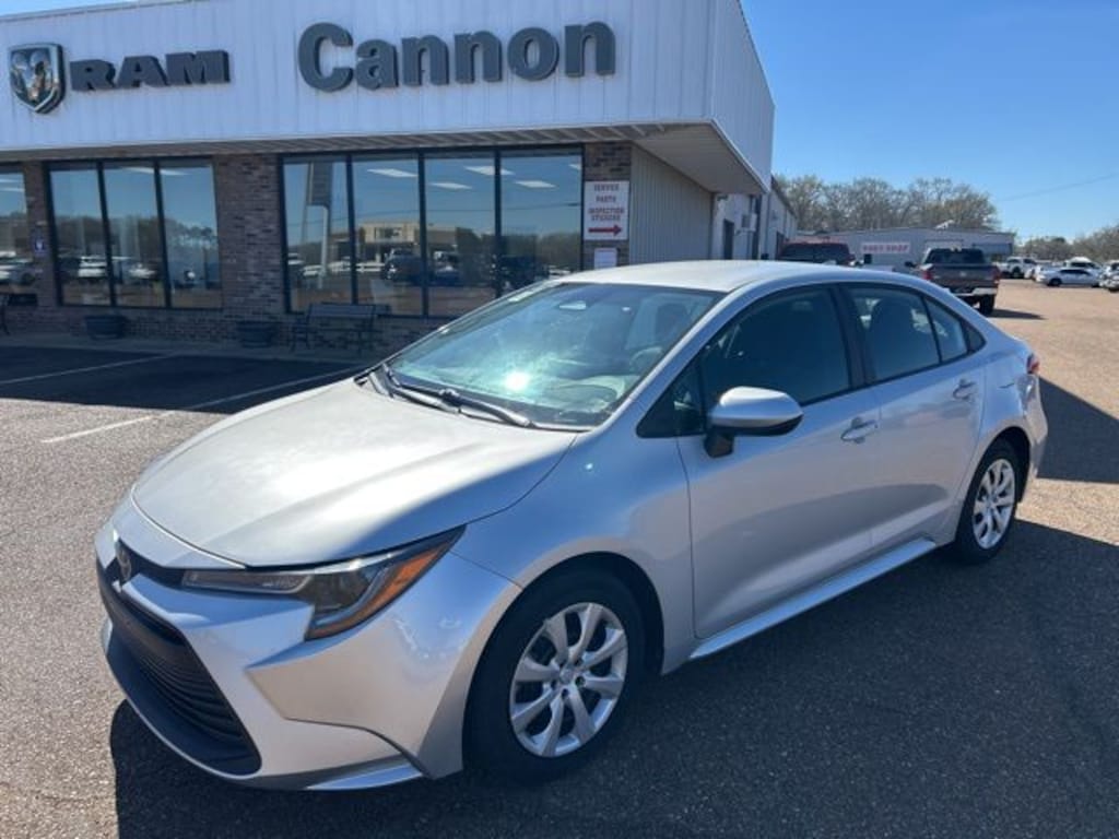 Used 2024 Toyota Corolla LE Sedan