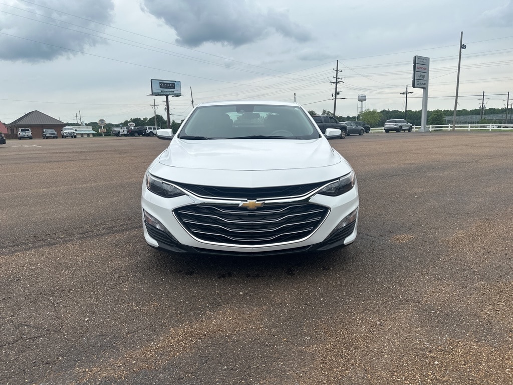 Used 2024 Chevrolet Malibu 1LT with VIN 1G1ZD5ST4RF110441 for sale in Senatobia, MS